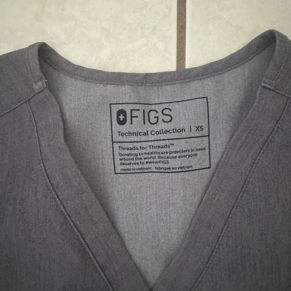 Figs Graphite scrub set - Picture 2 of 3